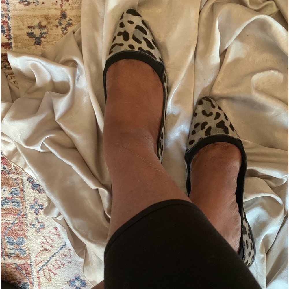 Cole Haan 3ZeroGrand real calf fur flats. In Great Condition 9.5C